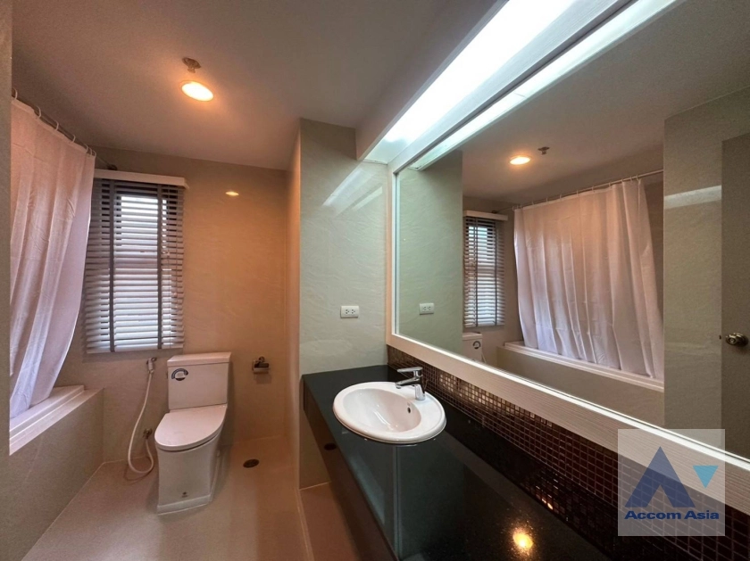 11  3 br Apartment For Rent in Sukhumvit ,Bangkok BTS Asok - MRT Sukhumvit at Perfect Apartment for Big Family, Prime Location Near Main Street AA35151