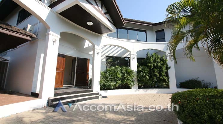  1  5 br House For Rent in Pattanakarn ,Bangkok BTS On Nut at Panya Pattanakarn Village 54937