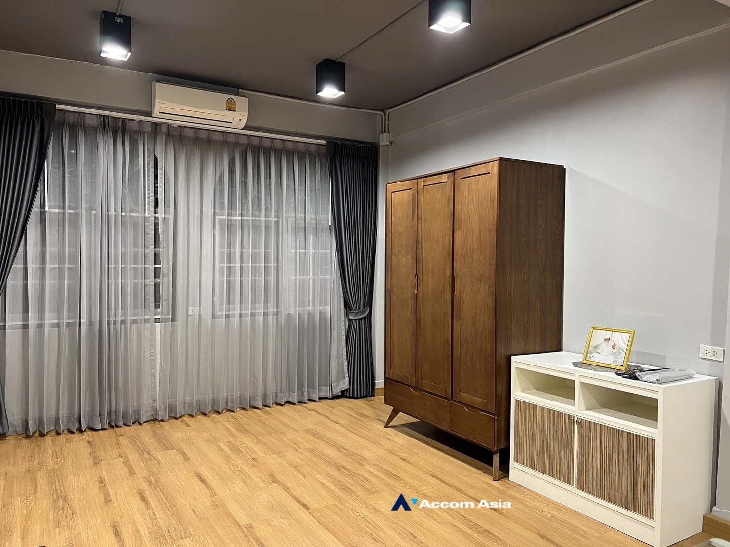 9  2 br Townhouse for rent and sale in Rama 3 ,Bangkok  AA35161