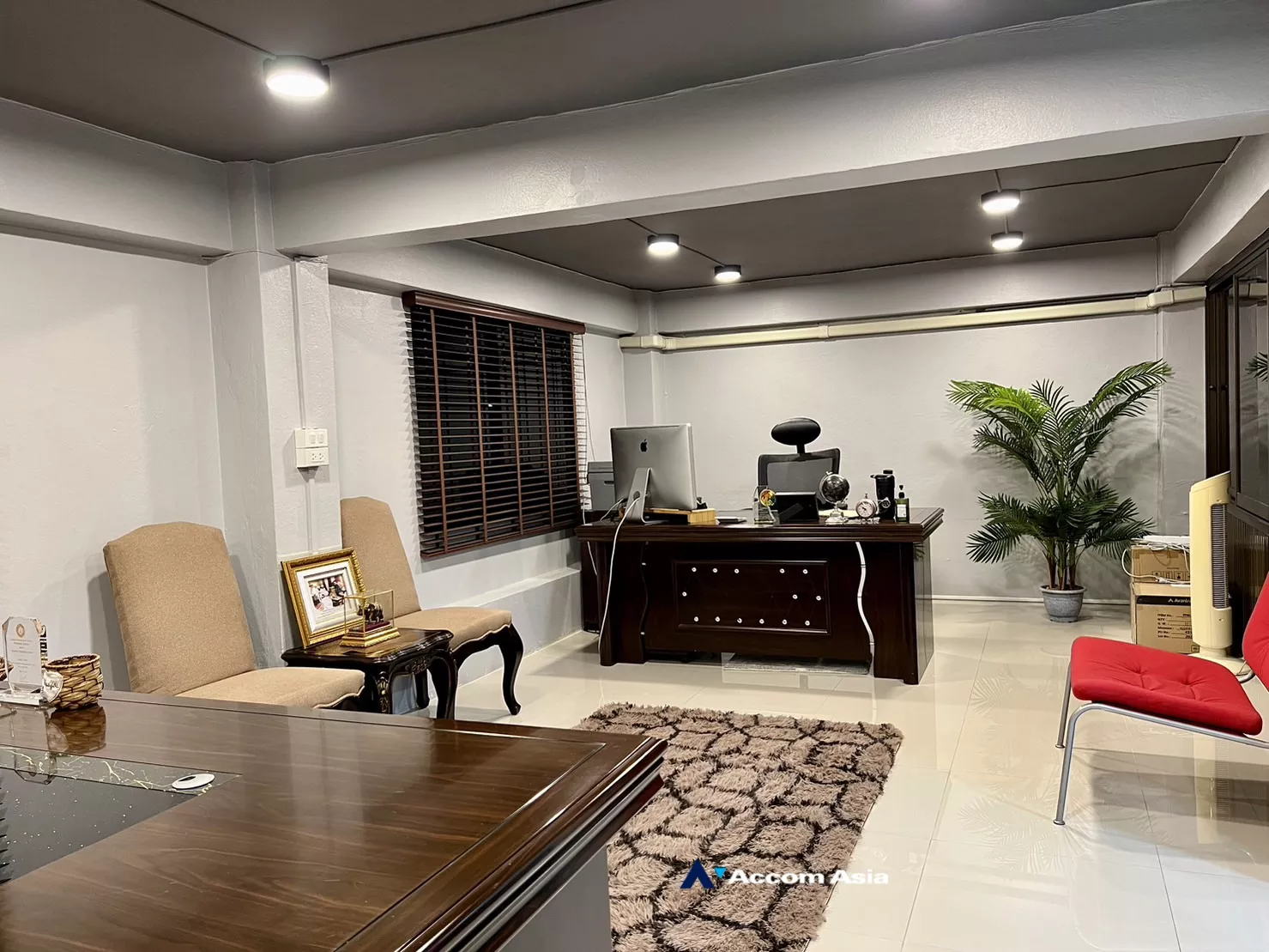 4  2 br Townhouse for rent and sale in charoenkrung ,Bangkok  AA35161
