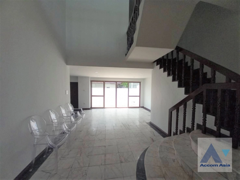 unitHome Office |  3 Bedrooms  Townhouse For Rent & Sale in Sukhumvit, Bangkok  near BTS Phrom Phong (AA35169)