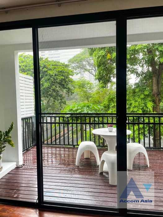 5  3 br Apartment For Rent in Ploenchit ,Bangkok BTS Chitlom - MRT Lumphini at Low-Rise Cozy Apartment, 5 mins walk to Lumpini park AA35173