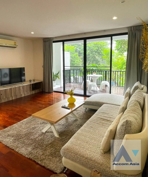  2  3 br Apartment For Rent in Ploenchit ,Bangkok BTS Chitlom - MRT Lumphini at Low-Rise Cozy Apartment, 5 mins walk to Lumpini park AA35173