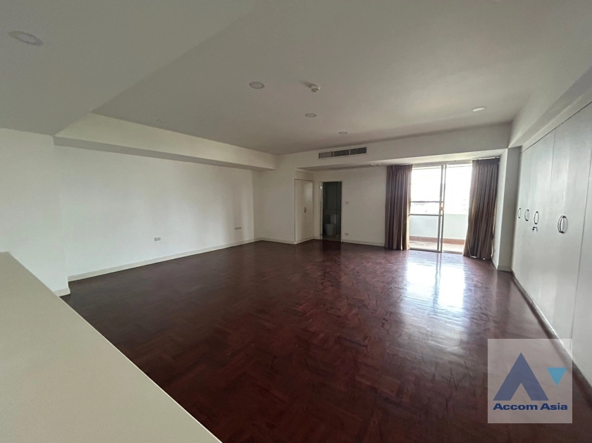 8  3 br Condominium for rent and sale in Sukhumvit ,Bangkok BTS Ekkamai at Oriental Tower AA35175