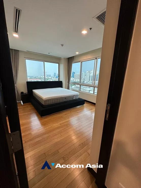 11  3 br Condominium for rent and sale in Sathorn ,Bangkok BRT Thanon Chan at The Lofts Yennakart AA35187