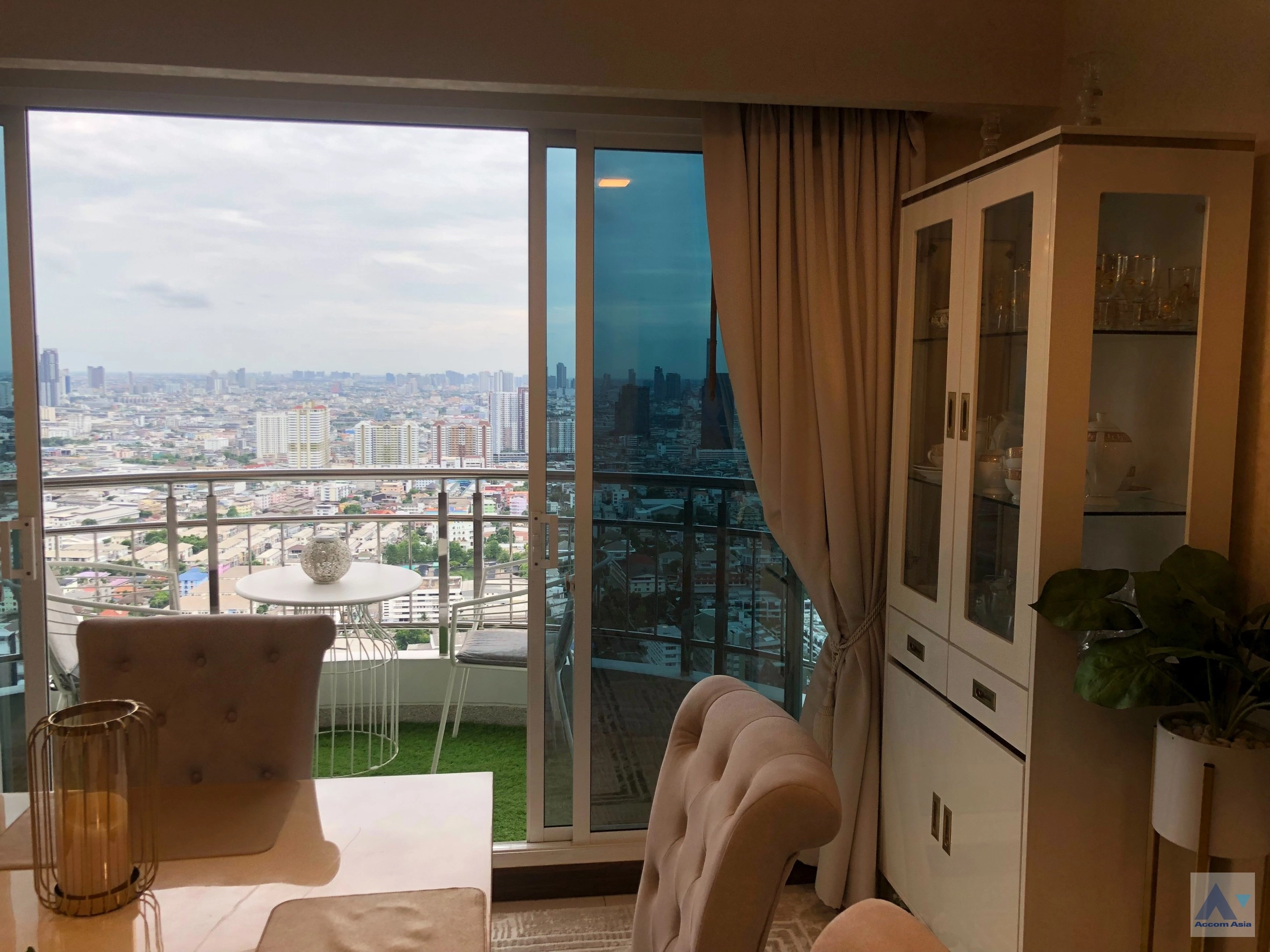 16  2 br Condominium For Sale in Sathorn ,Bangkok BRT Nararam 3 at Supalai Prima Riva AA35192