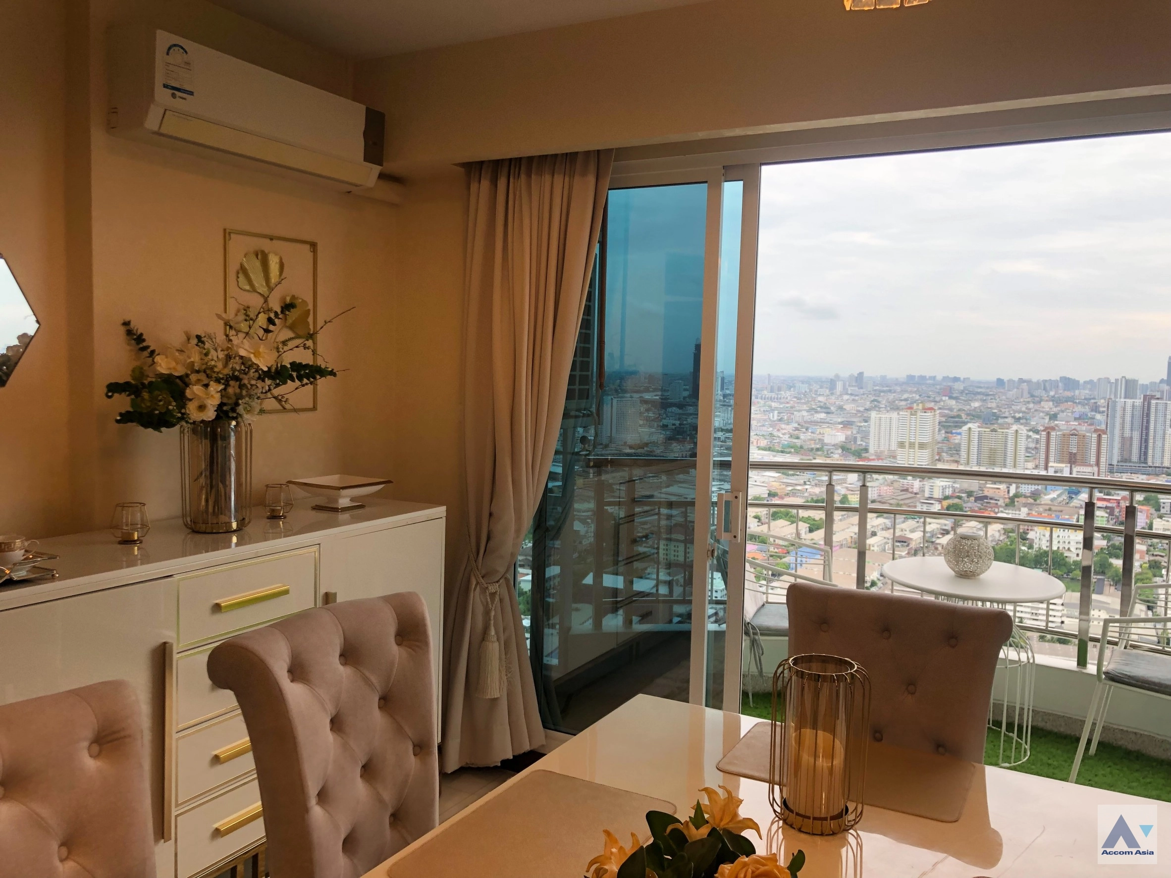 17  2 br Condominium For Sale in Sathorn ,Bangkok BRT Nararam 3 at Supalai Prima Riva AA35192
