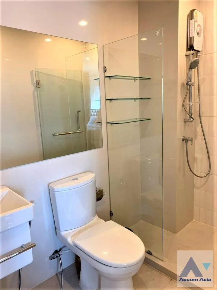  1  1 br Condominium For Sale in Ratchadaphisek ,Bangkok BTS Asok at Life Asoke AA35197