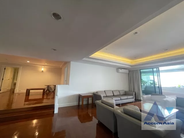  3 Bedrooms  Apartment For Rent in Sukhumvit, Bangkok  near BTS Asok - MRT Sukhumvit (AA35209)