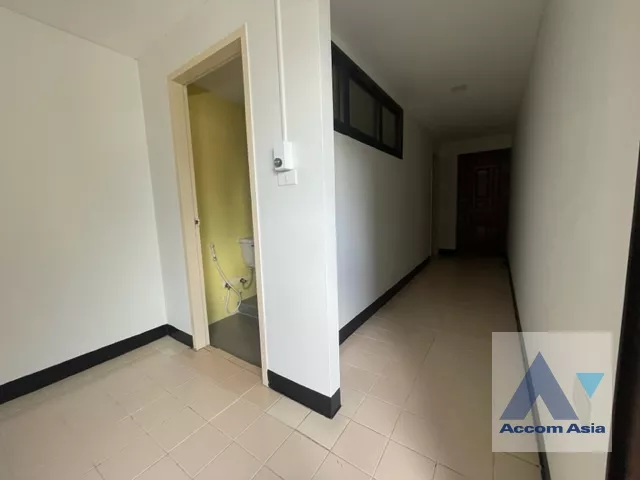 10  3 br Apartment For Rent in Sukhumvit ,Bangkok BTS Asok - MRT Sukhumvit at Convenience for your family AA35209