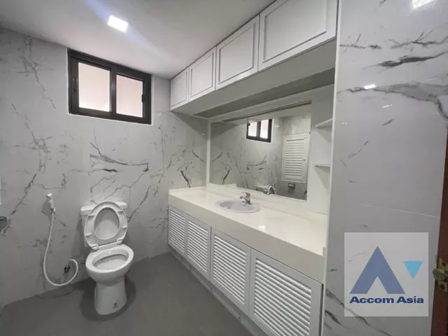 16  3 br Apartment For Rent in Sukhumvit ,Bangkok BTS Asok - MRT Sukhumvit at Convenience for your family AA35209