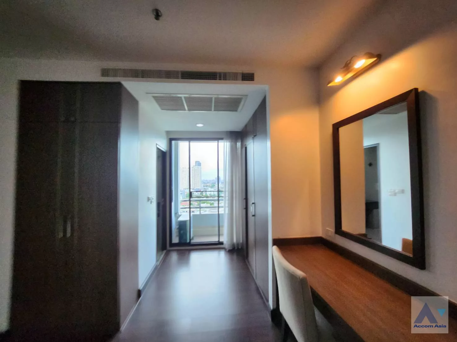 6  3 br Apartment For Rent in Sukhumvit ,Bangkok BTS Ekkamai at High-Rise Living with a Large Balcony Apartment in Ekkamai AA35223