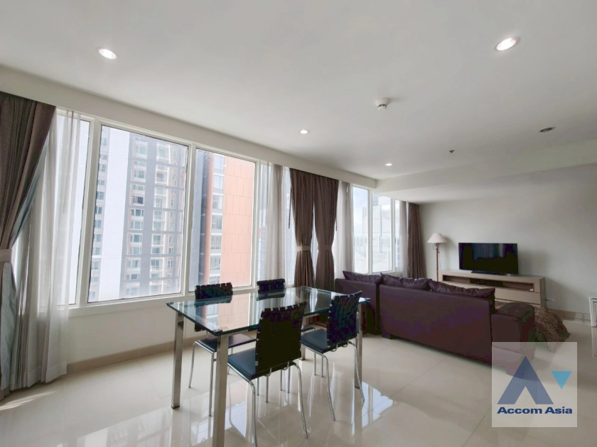 unit Bright and Simple Condo with Great City Views @ Siri Residence (AA35224)