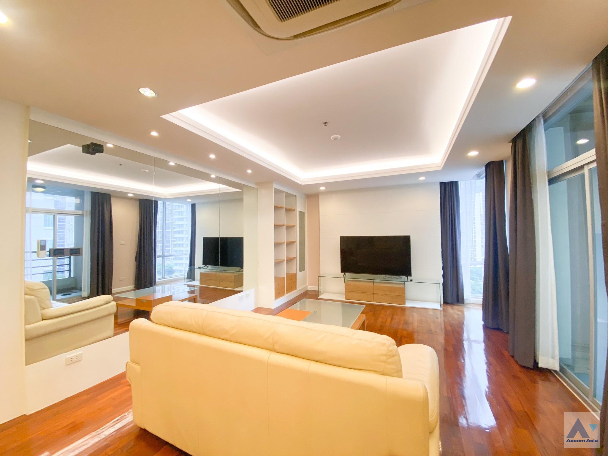  Grand Langsuan Condominium  2 Bedroom for Rent BTS Chitlom in Ploenchit Bangkok