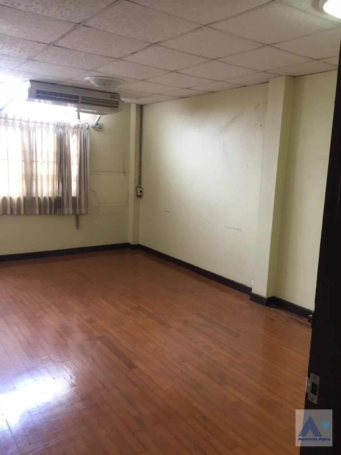 10  3 br Townhouse For Rent in sukhumvit ,Bangkok BTS Thong Lo AA35229