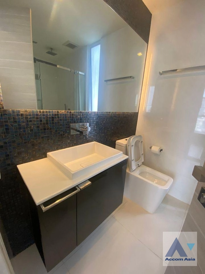 6  2 br Condominium for rent and sale in Silom ,Bangkok BTS Surasak at The Room Sathorn Pan Road AA35238