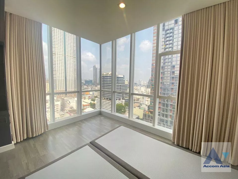  1  2 br Condominium For Rent in Silom ,Bangkok BTS Surasak at The Room Sathorn Pan Road AA35238