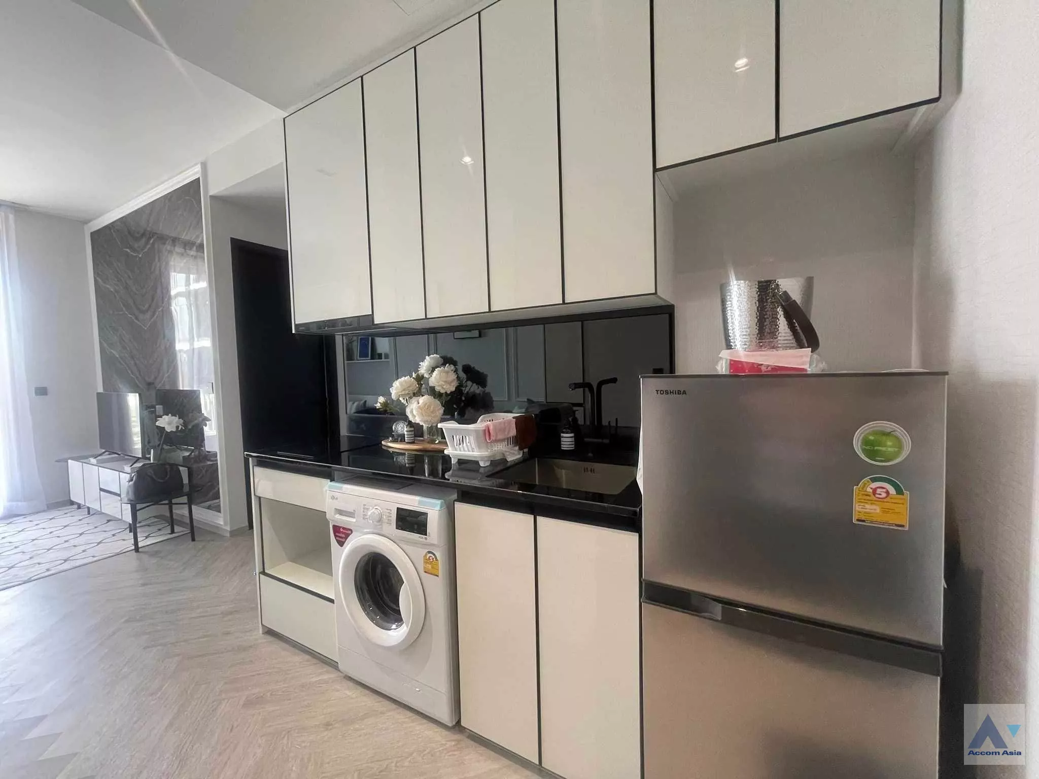  1  2 br Condominium For Rent in Charoen Nakhon ,Bangkok BTS Krung Thon Buri at Chapter Charoennakhon  Riverside AA35239