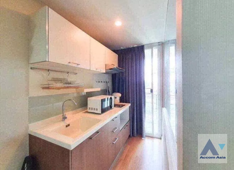  2  1 br Condominium For Sale in Charoen Nakhon ,Bangkok BTS Krung Thon Buri at  Tourmaline Lite Sathorn Taksin AA35243