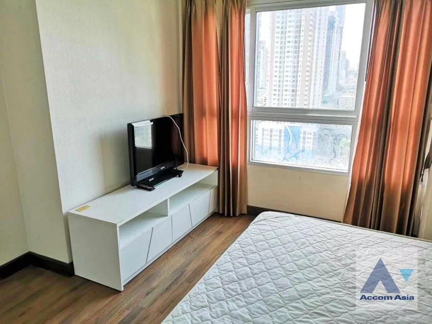 unitQ House Condo Sathon