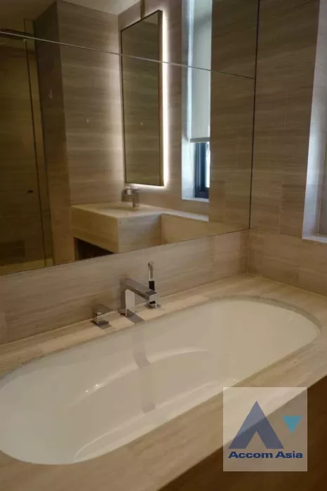 5  2 br Condominium For Sale in Sukhumvit ,Bangkok BTS Phrom Phong at The Diplomat 39 AA35262