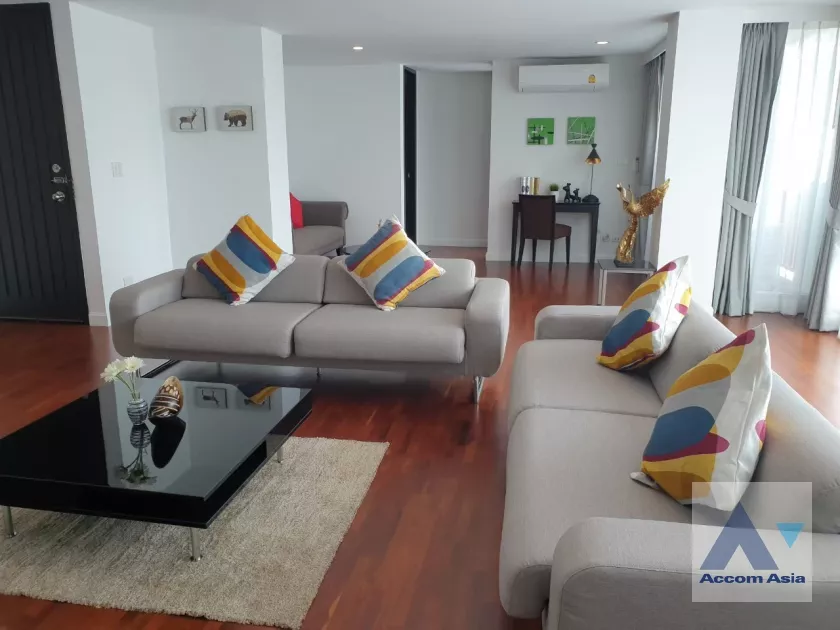  2  4 br Apartment For Rent in Silom ,Bangkok BTS Surasak at High-end Low Rise  AA35268