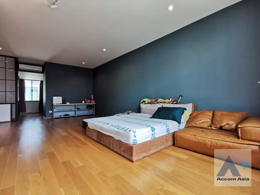 Nirvana Define Srinakarin Rama9  Townhouse  3 Bedroom for Sale ARL Ramkhamhaeng in Pattanakarn Bangkok