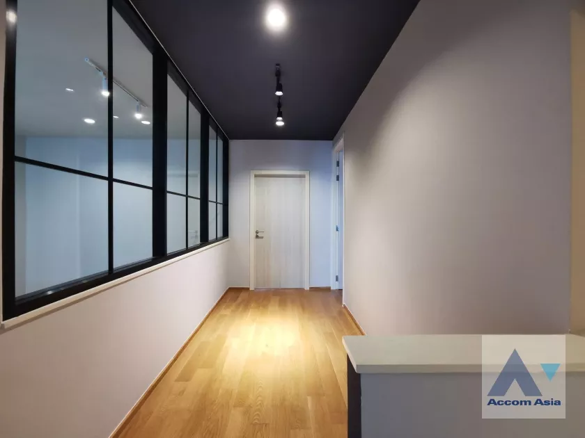 6  3 br Townhouse For Sale in Pattanakarn ,Bangkok ARL Ramkhamhaeng at Nirvana Define Srinakarin Rama9  AA35276