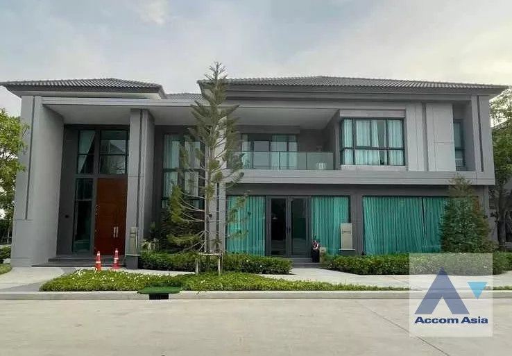  5 Bedrooms  House For Sale in Pattanakarn, Bangkok  (AA35277)