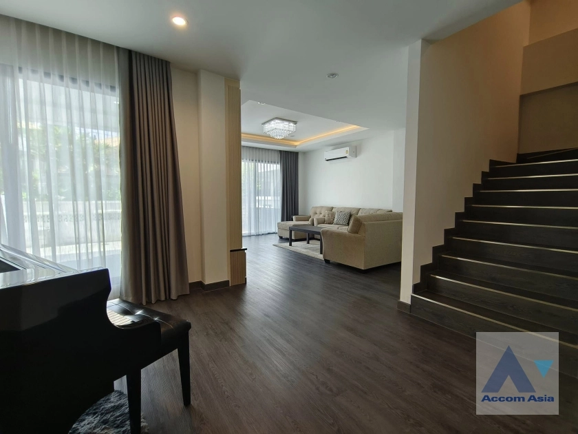 7  4 br House for rent and sale in Sukhumvit ,Bangkok BTS Phra khanong AA35280
