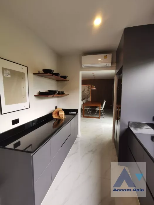  1  6 br Townhouse For Rent in Samutprakan ,  at Bangna House AA35283