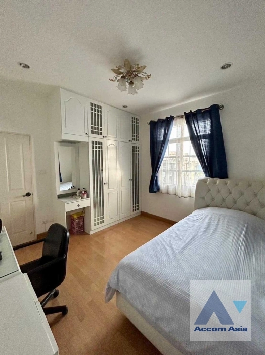 5  3 br House For Sale in Sukhumvit ,Bangkok BTS Udomsuk at Imperial Park Sukhumvit  AA35287