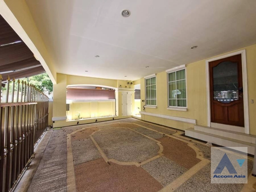 7  5 br Townhouse For Rent in Sathorn ,Bangkok BRT Wat Dan - BRT Wat Priwat at Baan Klang Krung Grande Vienna Rama 3 AA35290