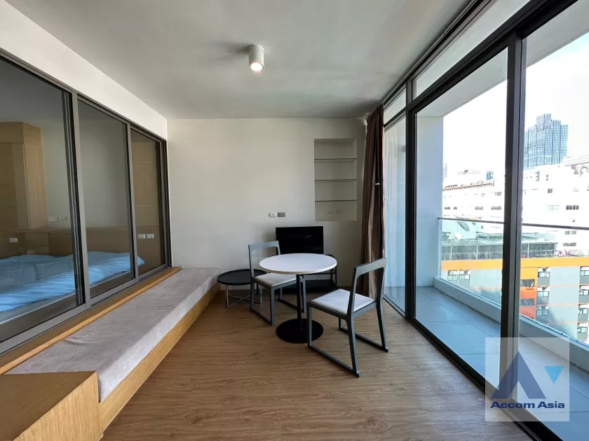 Siamese Surawong Condominium  1 Bedroom for Sale & Rent MRT Sam Yan in Silom Bangkok