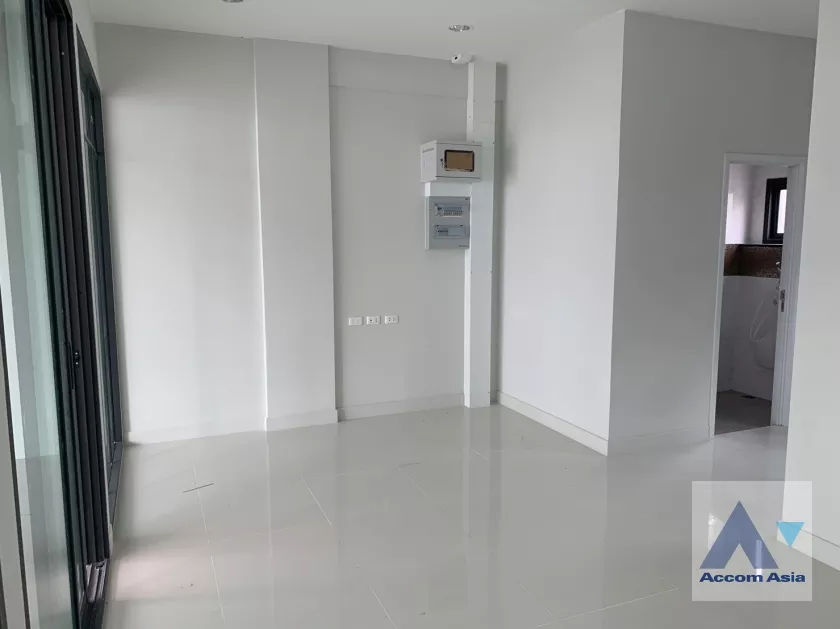 1  Shophouse For Rent in Pattanakarn ,Bangkok BTS On Nut at The Master @ BTS Onnut Pattanakarn AA35304