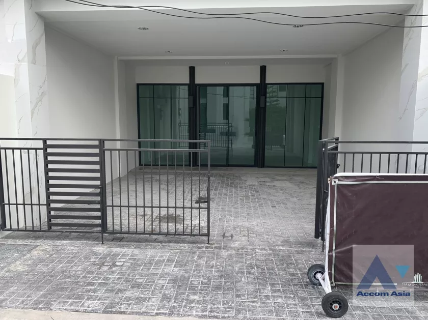  1  Shophouse For Rent in Pattanakarn ,Bangkok BTS On Nut at The Master @ BTS Onnut Pattanakarn AA35304