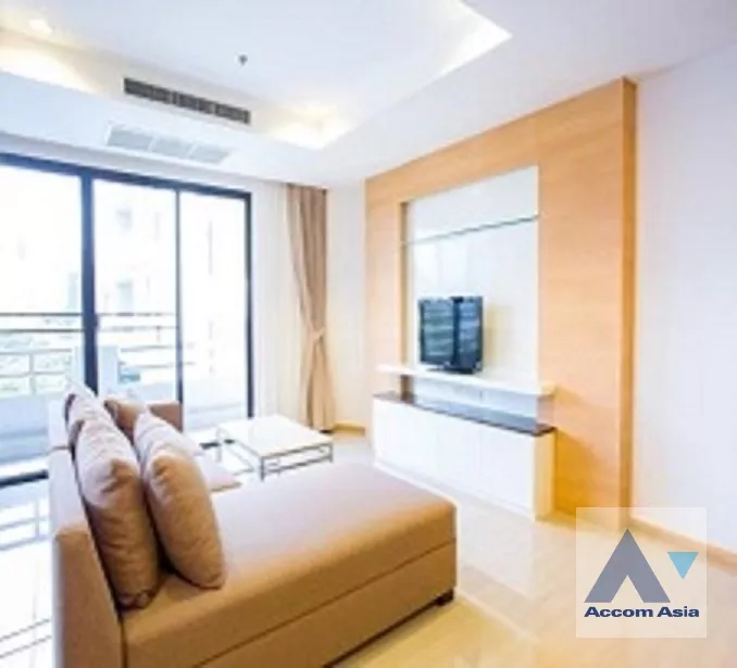  2 Bedrooms  Apartment For Rent in Sukhumvit, Bangkok  near BTS Ekkamai (AA35305)