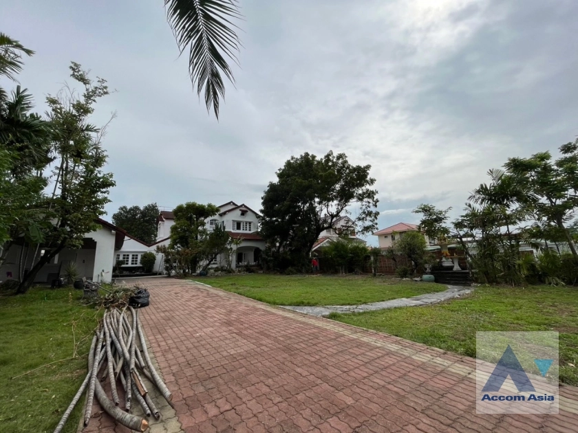  1  4 br House For Rent in Samutprakan ,Samutprakan BTS Bearing at Moo Baan Ladawan Srinakarin AA35308