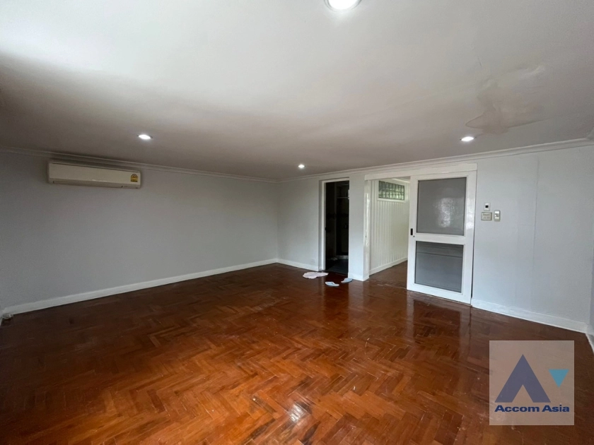 27  4 br House For Rent in Samutprakan ,Samutprakan BTS Bearing at Moo Baan Ladawan Srinakarin AA35308