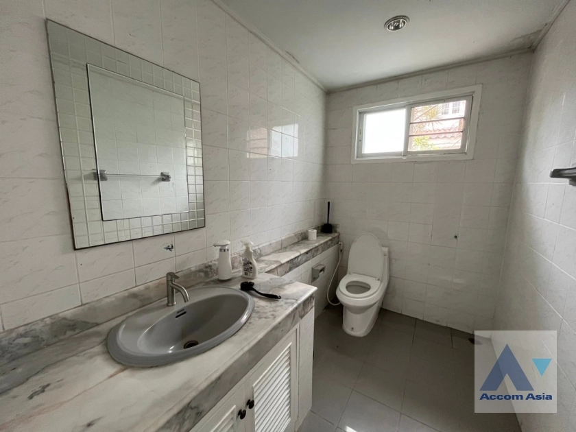 32  4 br House For Rent in Samutprakan ,Samutprakan BTS Bearing at Moo Baan Ladawan Srinakarin AA35308