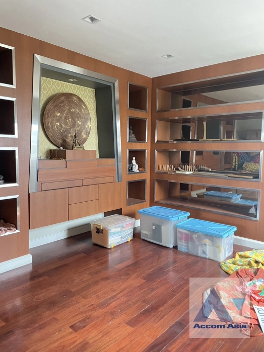 5  2 br House for rent and sale in Sathorn ,Bangkok BRT Thanon Chan AA35309