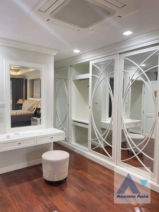 4  2 br House for rent and sale in Sathorn ,Bangkok BRT Thanon Chan AA35309