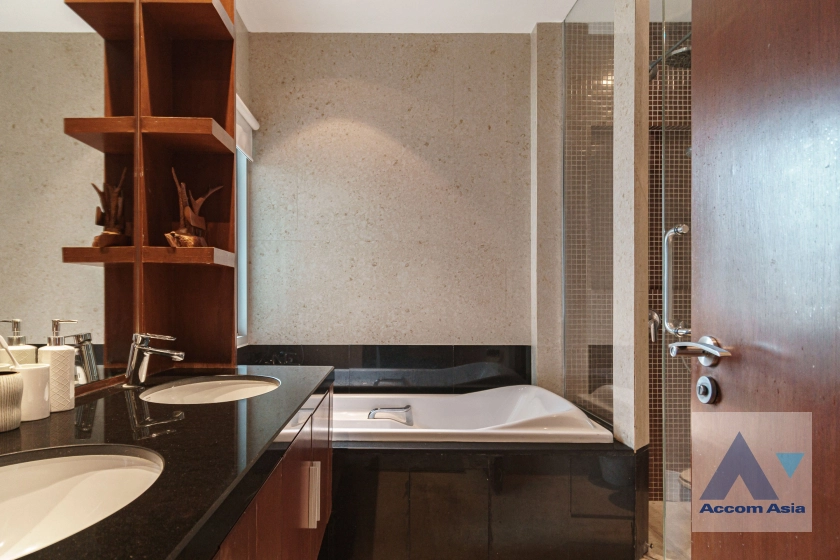 15  3 br Apartment for rent and sale in Ploenchit ,Bangkok BTS Ploenchit at Elegance and Traditional Luxury AA35313