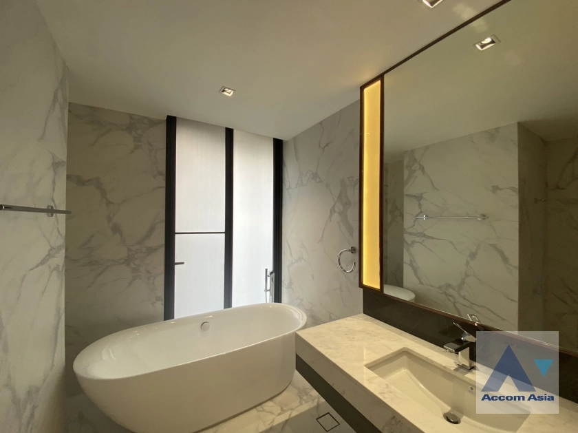 8  3 br Apartment For Rent in Sukhumvit ,Bangkok BTS Phrom Phong at Serene Place with Modern Style AA35314