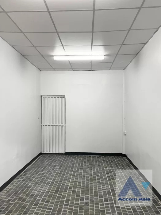 4  Warehouse For Rent in Lat Phrao ,Bangkok  AA35323