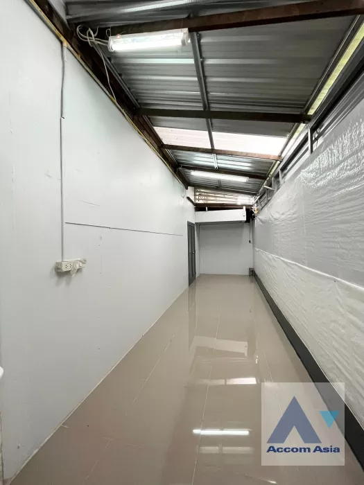 8  Warehouse For Rent in Lat Phrao ,Bangkok  AA35323