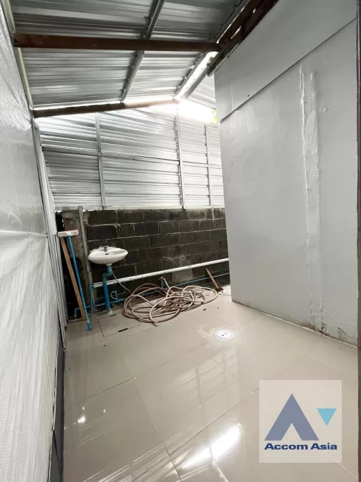 11  Warehouse For Rent in Lat Phrao ,Bangkok  AA35323