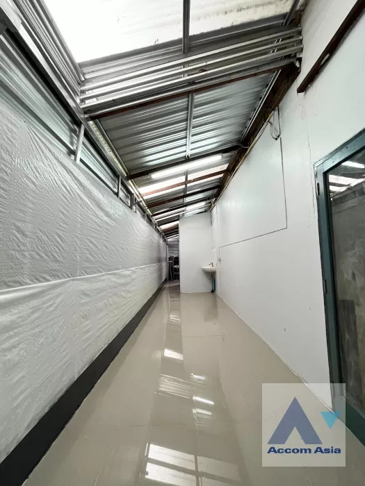 10  Warehouse For Rent in Lat Phrao ,Bangkok  AA35323