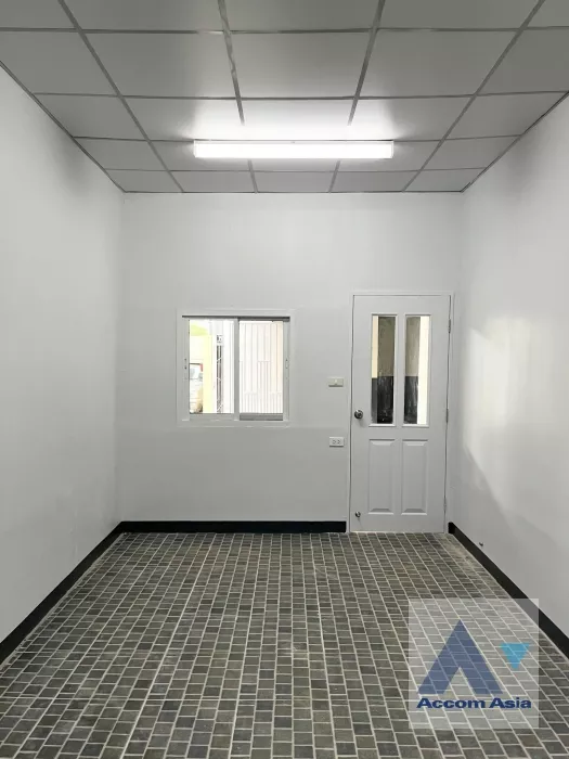  1  Warehouse For Rent in Lat Phrao ,Bangkok  AA35323