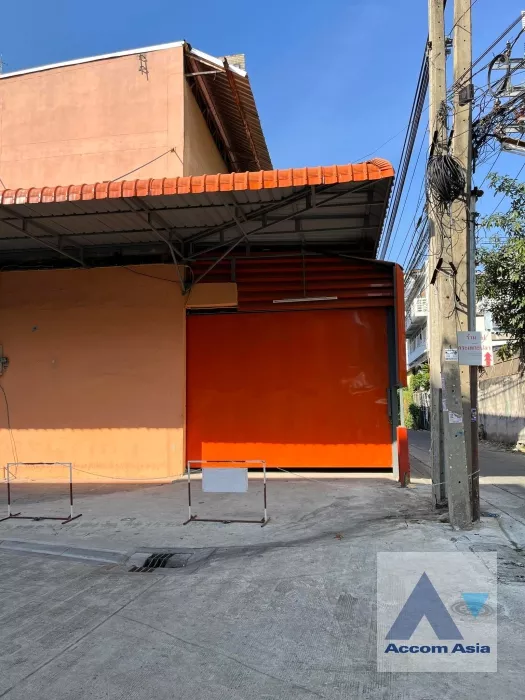 15  Warehouse For Rent in Ratchadaphisek ,Bangkok  AA35324